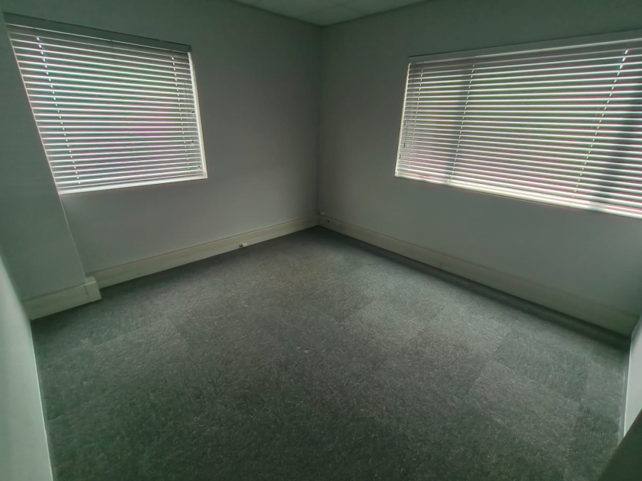 To Let Commercial Property for Rent in Die Hoewes Gauteng