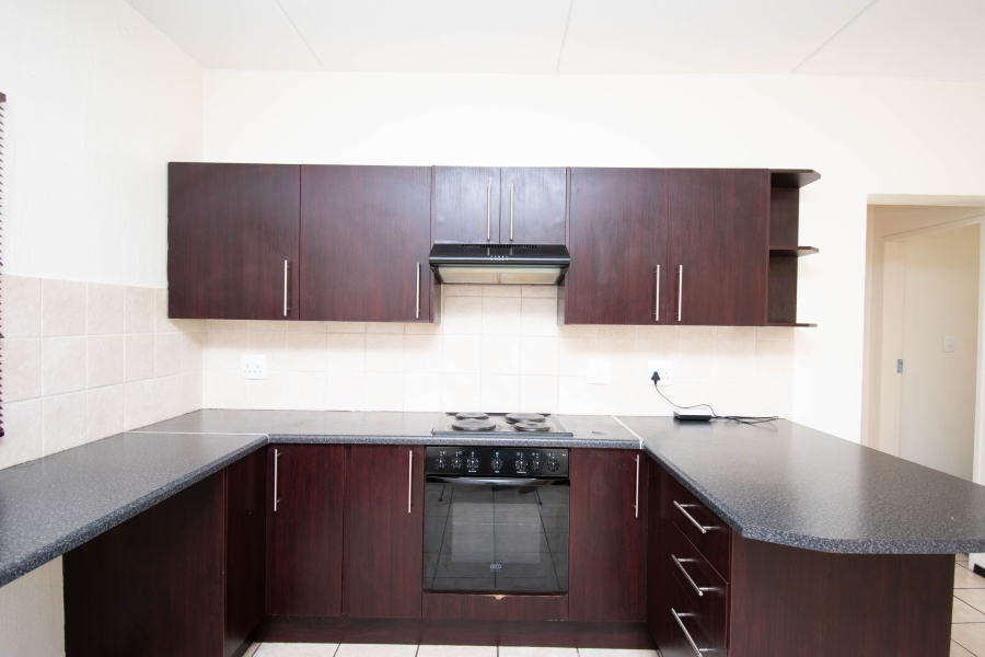 To Let 2 Bedroom Property for Rent in Northwold Gauteng