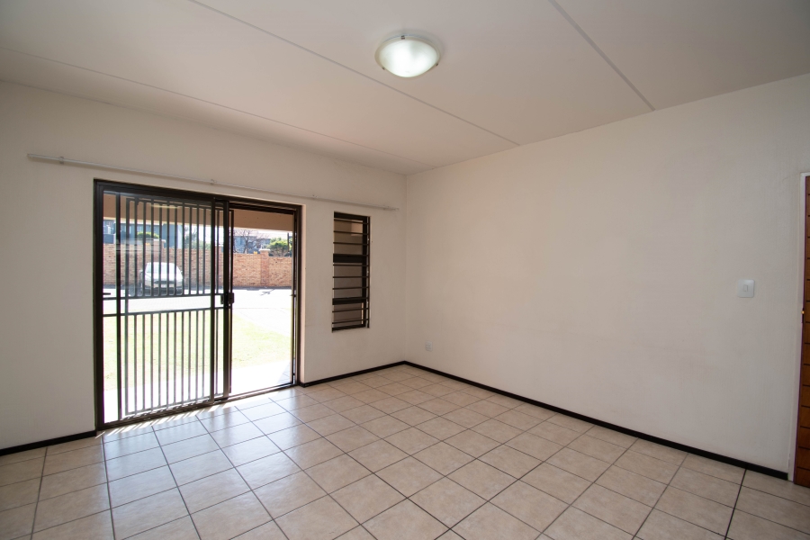 To Let 2 Bedroom Property for Rent in Northwold Gauteng