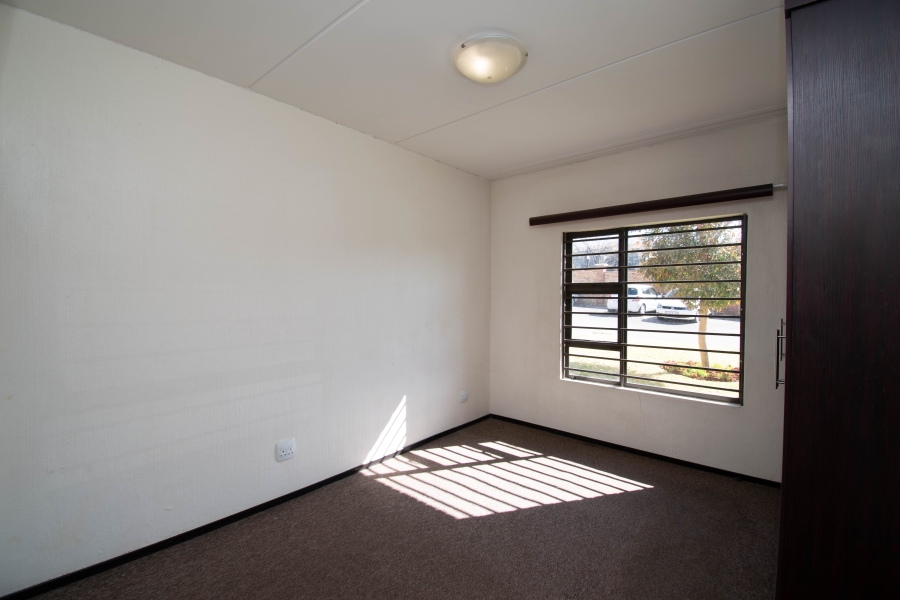 To Let 2 Bedroom Property for Rent in Northwold Gauteng