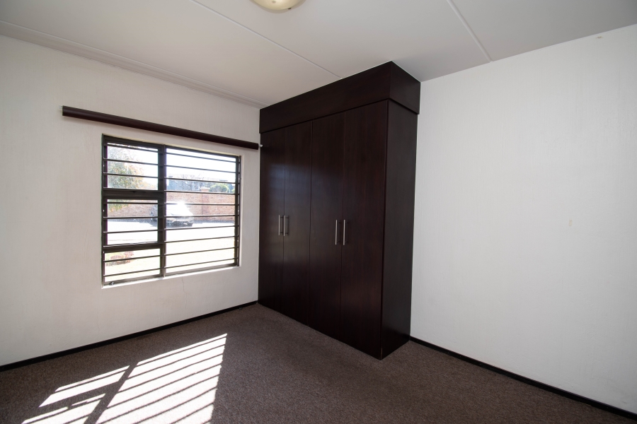 To Let 2 Bedroom Property for Rent in Northwold Gauteng