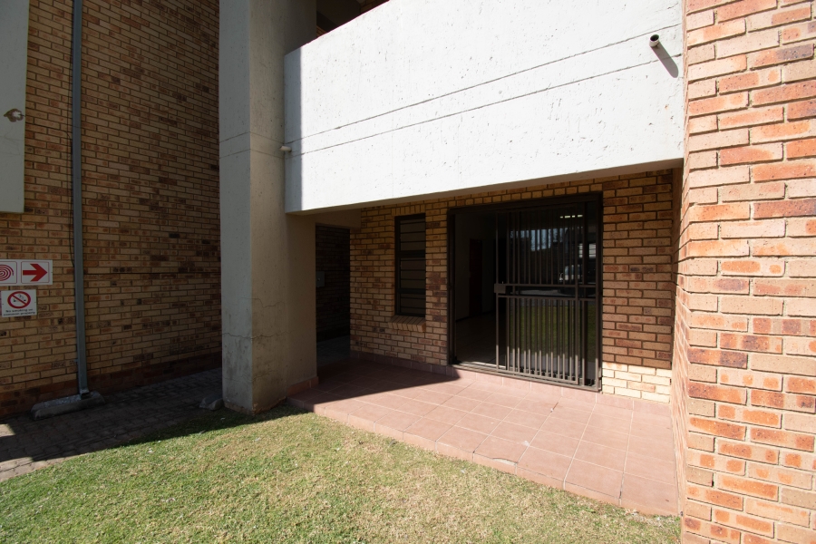 To Let 2 Bedroom Property for Rent in Northwold Gauteng