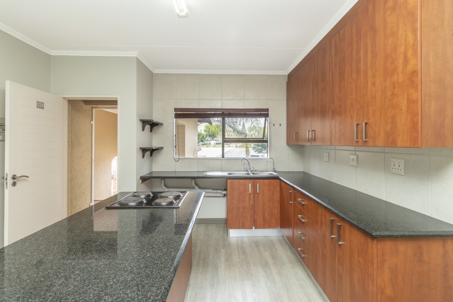 2 Bedroom Property for Sale in Sunninghill Gauteng