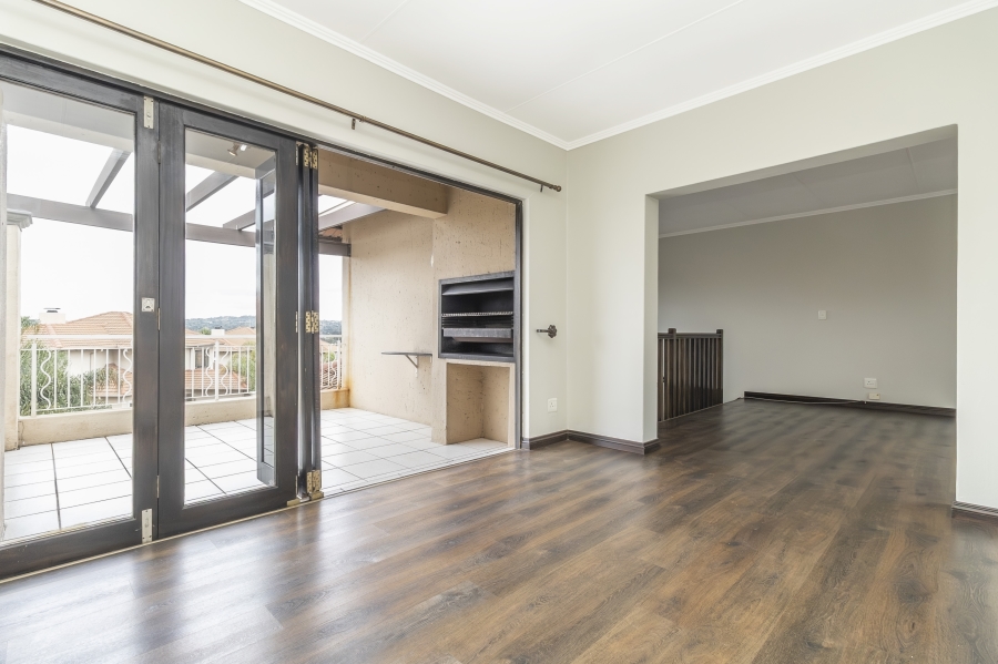 2 Bedroom Property for Sale in Sunninghill Gauteng