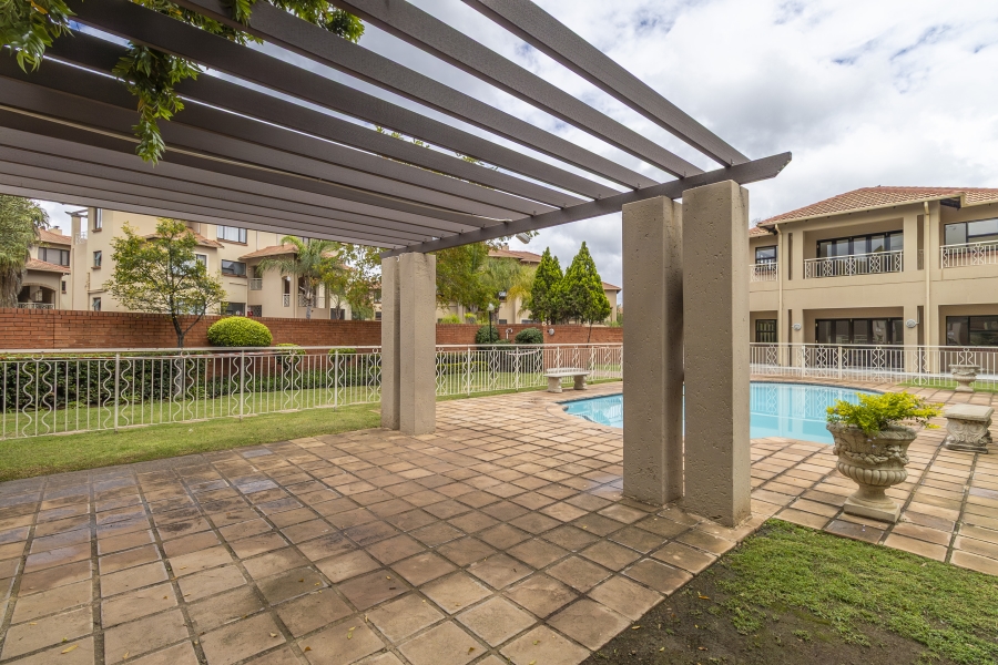2 Bedroom Property for Sale in Sunninghill Gauteng