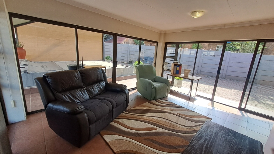 2 Bedroom Property for Sale in Jordaan Park Gauteng