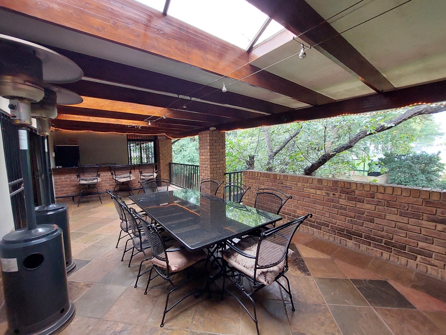 5 Bedroom Property for Sale in Lukasrand Gauteng