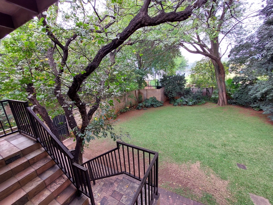 5 Bedroom Property for Sale in Lukasrand Gauteng