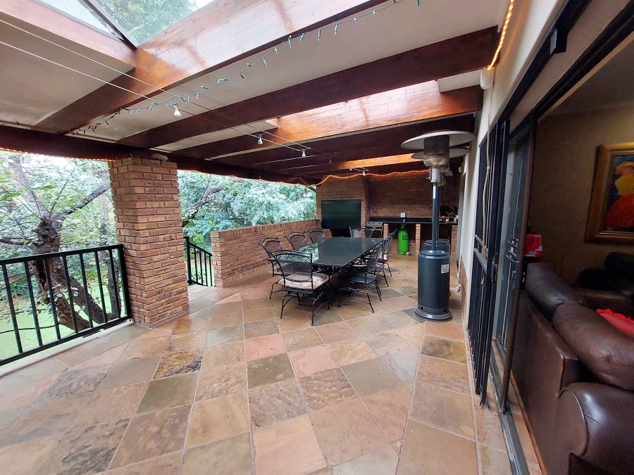 5 Bedroom Property for Sale in Lukasrand Gauteng