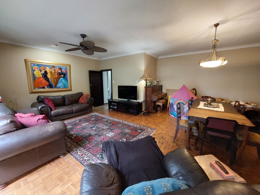 5 Bedroom Property for Sale in Lukasrand Gauteng