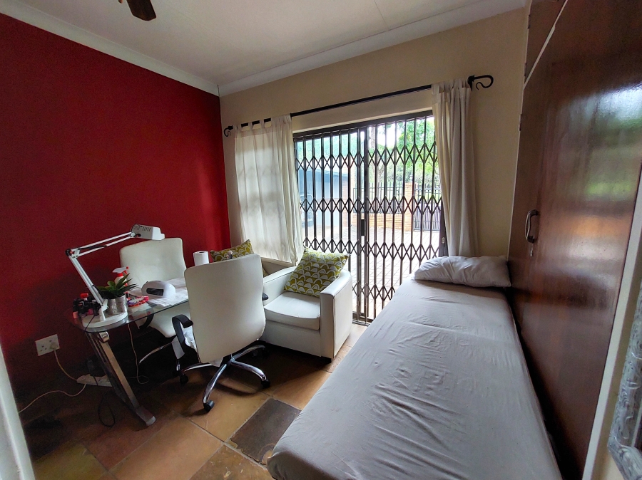5 Bedroom Property for Sale in Lukasrand Gauteng