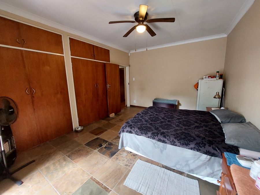 5 Bedroom Property for Sale in Lukasrand Gauteng