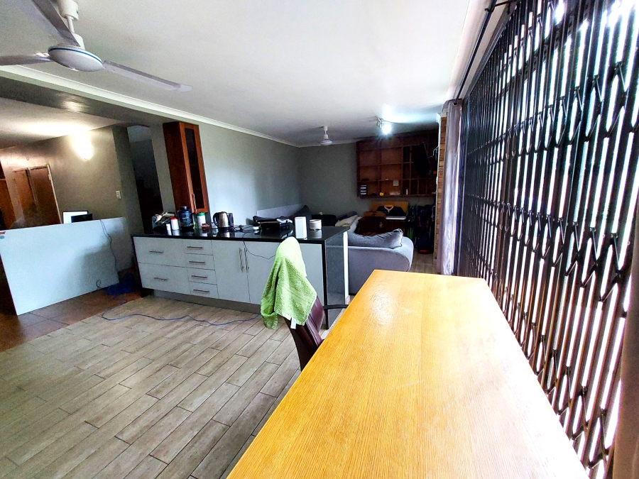 5 Bedroom Property for Sale in Lukasrand Gauteng
