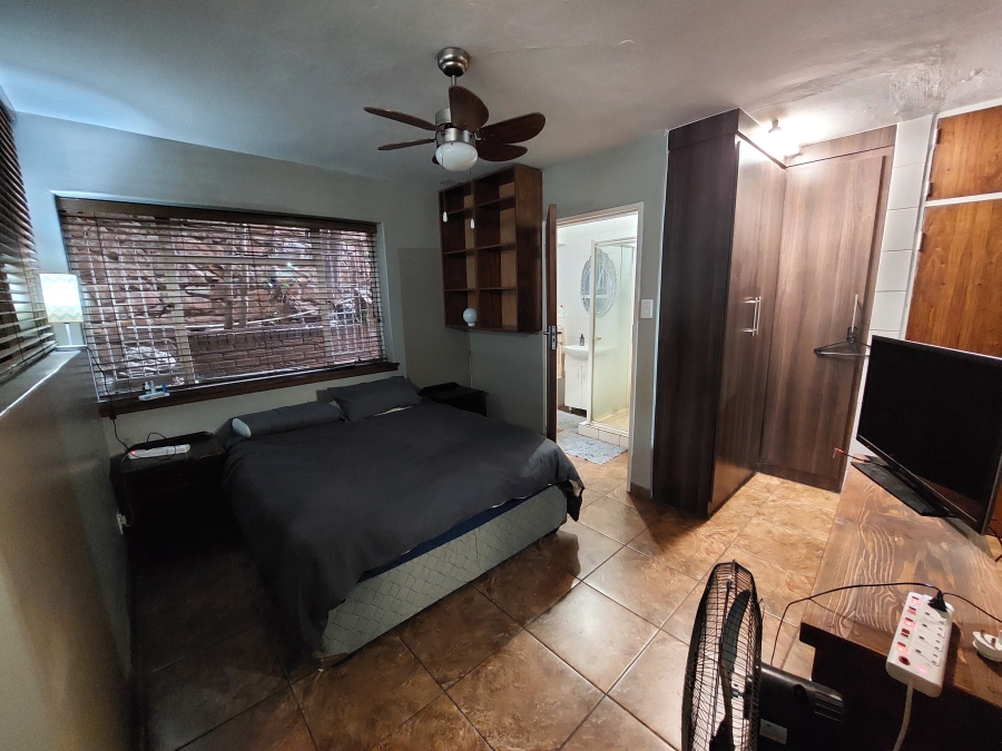 5 Bedroom Property for Sale in Lukasrand Gauteng
