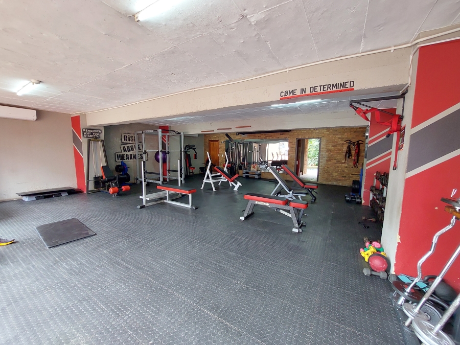 5 Bedroom Property for Sale in Lukasrand Gauteng