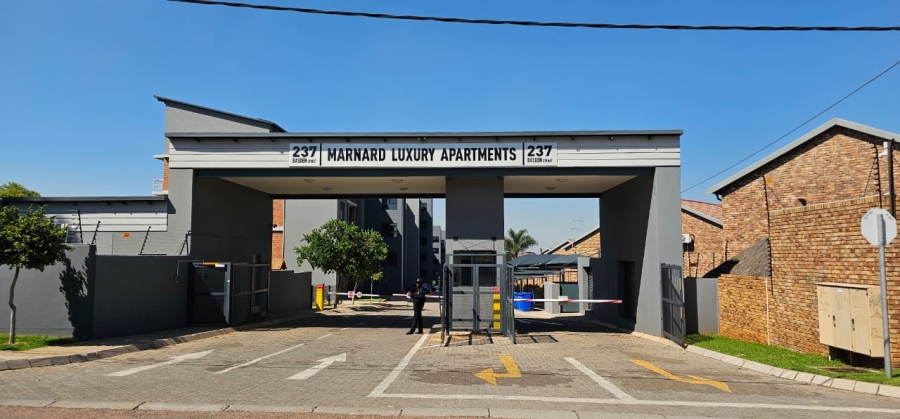 2 Bedroom Property for Sale in Die Hoewes Gauteng