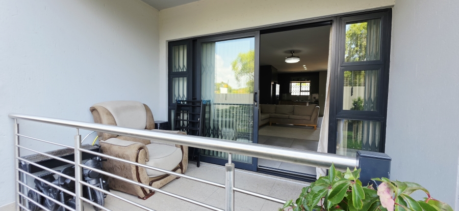 2 Bedroom Property for Sale in Die Hoewes Gauteng