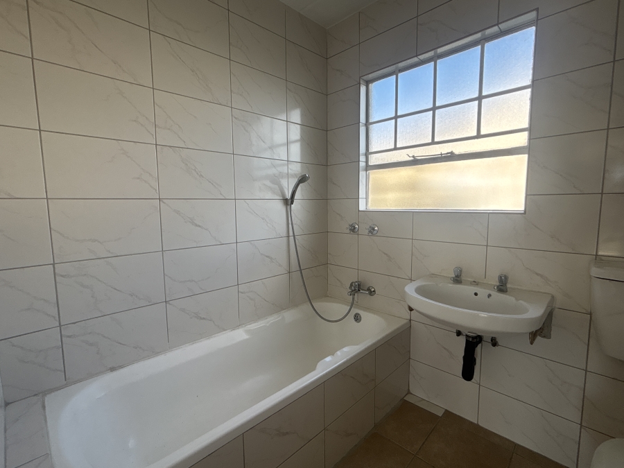 2 Bedroom Property for Sale in Ravenswood Gauteng