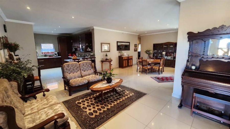 4 Bedroom Property for Sale in New Redruth Gauteng
