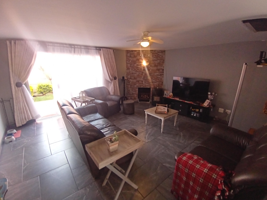 2 Bedroom Property for Sale in Raceview Gauteng
