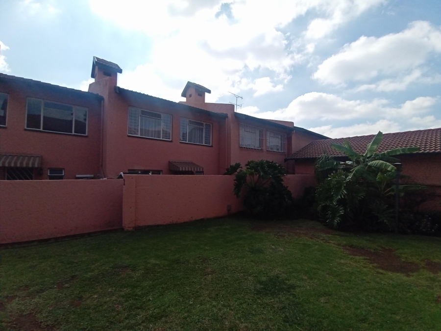 2 Bedroom Property for Sale in Raceview Gauteng