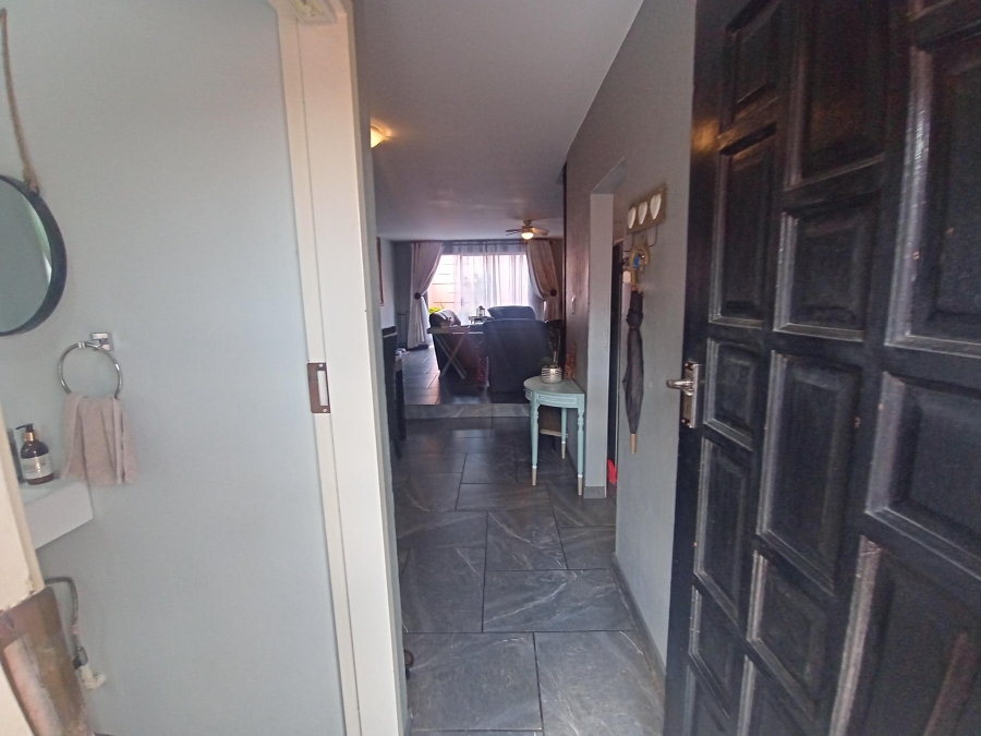 2 Bedroom Property for Sale in Raceview Gauteng