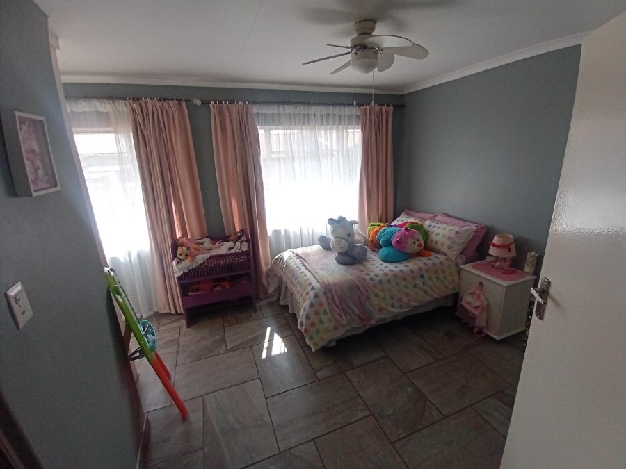 2 Bedroom Property for Sale in Raceview Gauteng