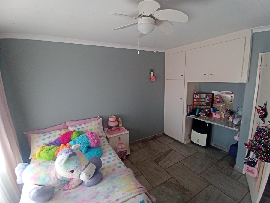 2 Bedroom Property for Sale in Raceview Gauteng