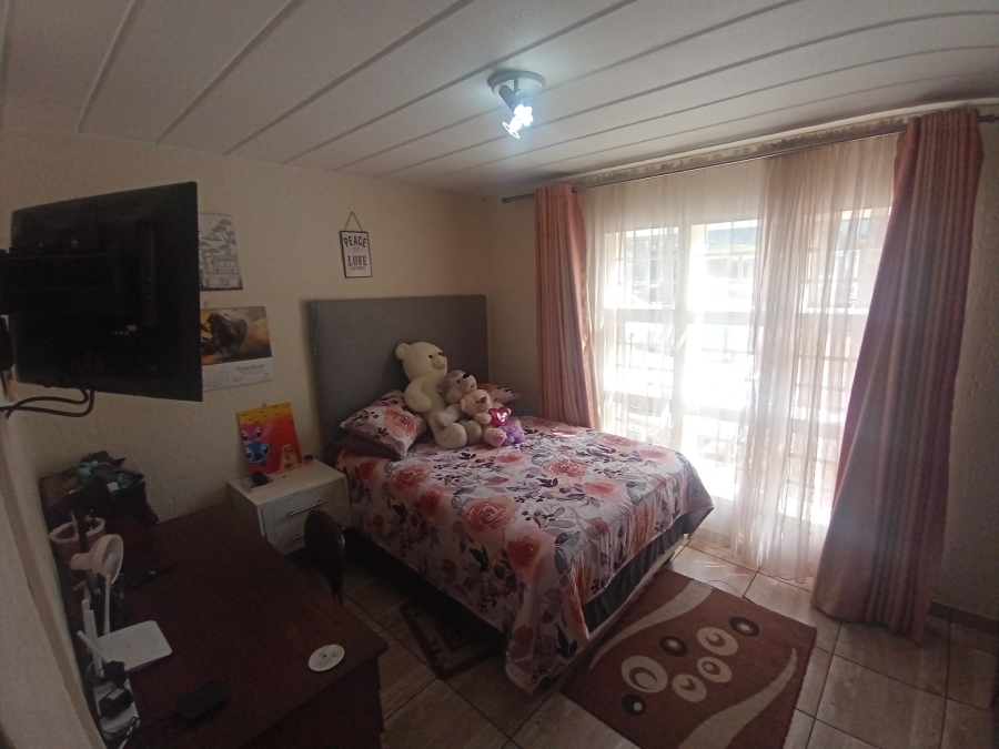 3 Bedroom Property for Sale in Oakdene Gauteng