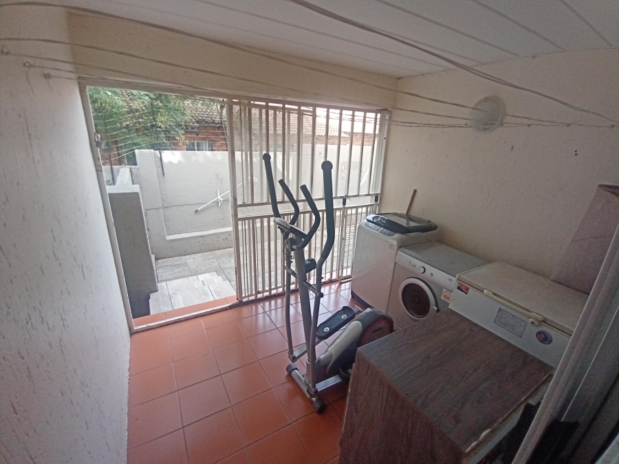 3 Bedroom Property for Sale in Oakdene Gauteng