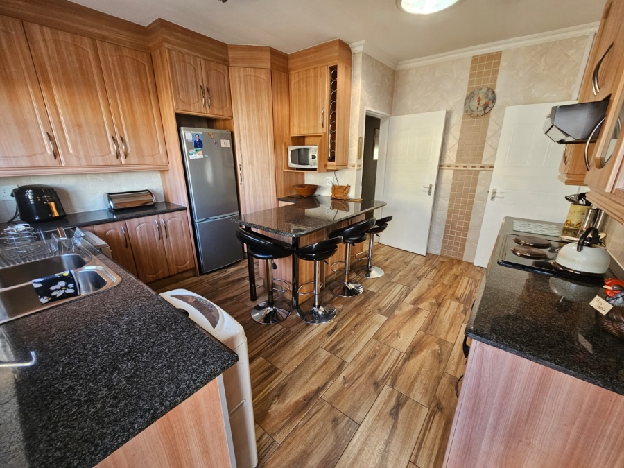 3 Bedroom Property for Sale in South Crest Gauteng