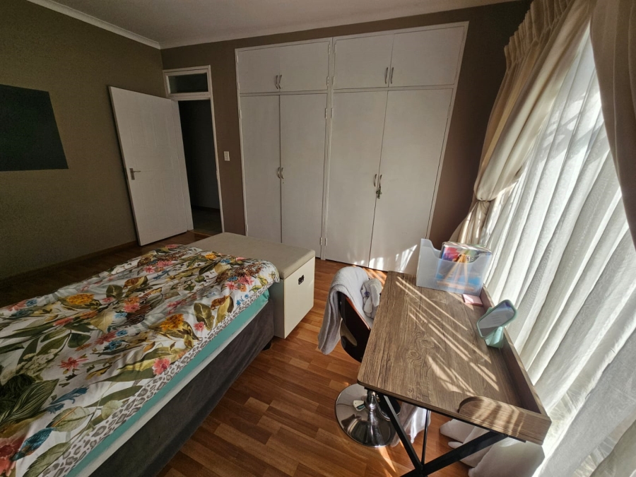 3 Bedroom Property for Sale in South Crest Gauteng