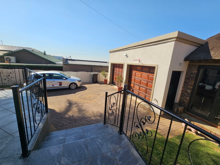 3 Bedroom Property for Sale in South Crest Gauteng