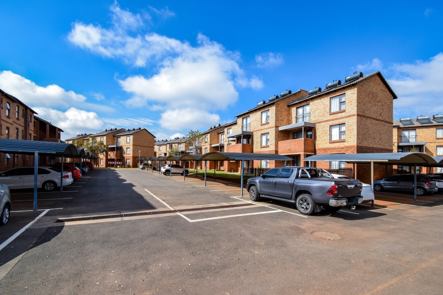 To Let 2 Bedroom Property for Rent in Olympus AH Gauteng