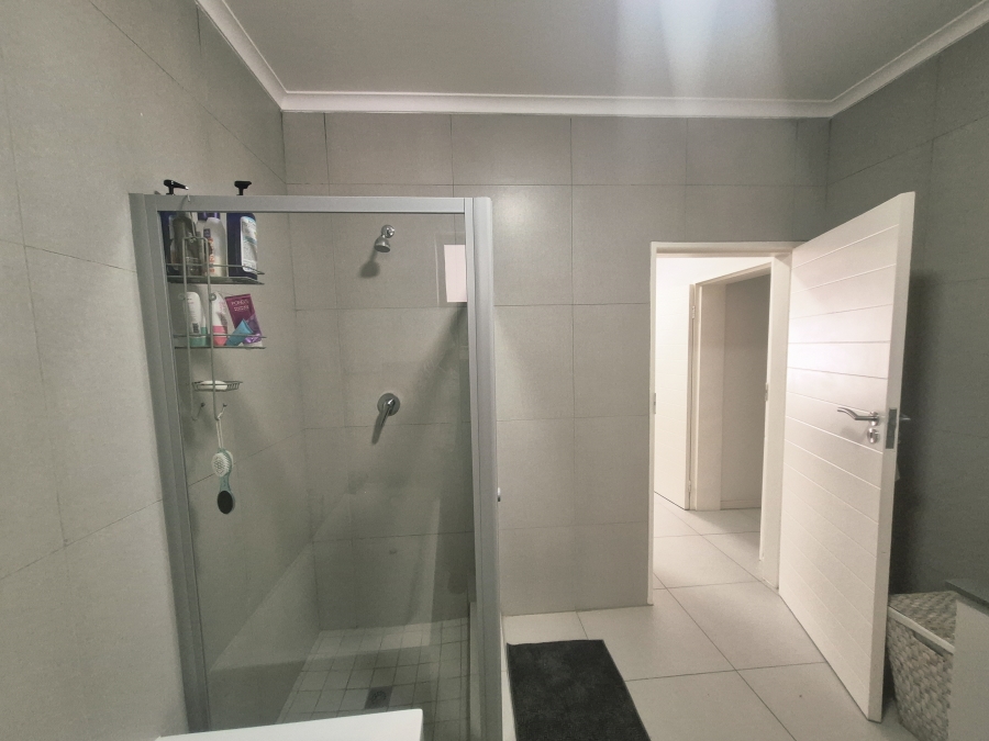 2 Bedroom Property for Sale in Carlswald Gauteng