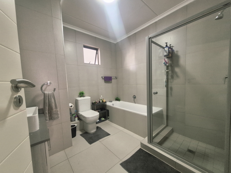 2 Bedroom Property for Sale in Carlswald Gauteng