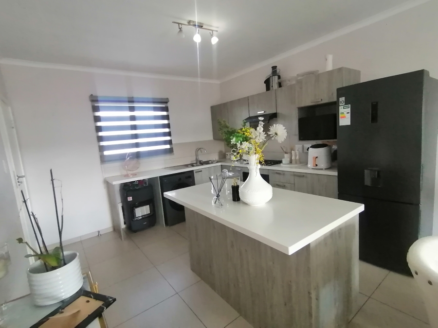 2 Bedroom Property for Sale in Carlswald Gauteng