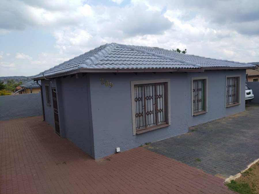 3 Bedroom Property for Sale in Lotus Gardens Gauteng