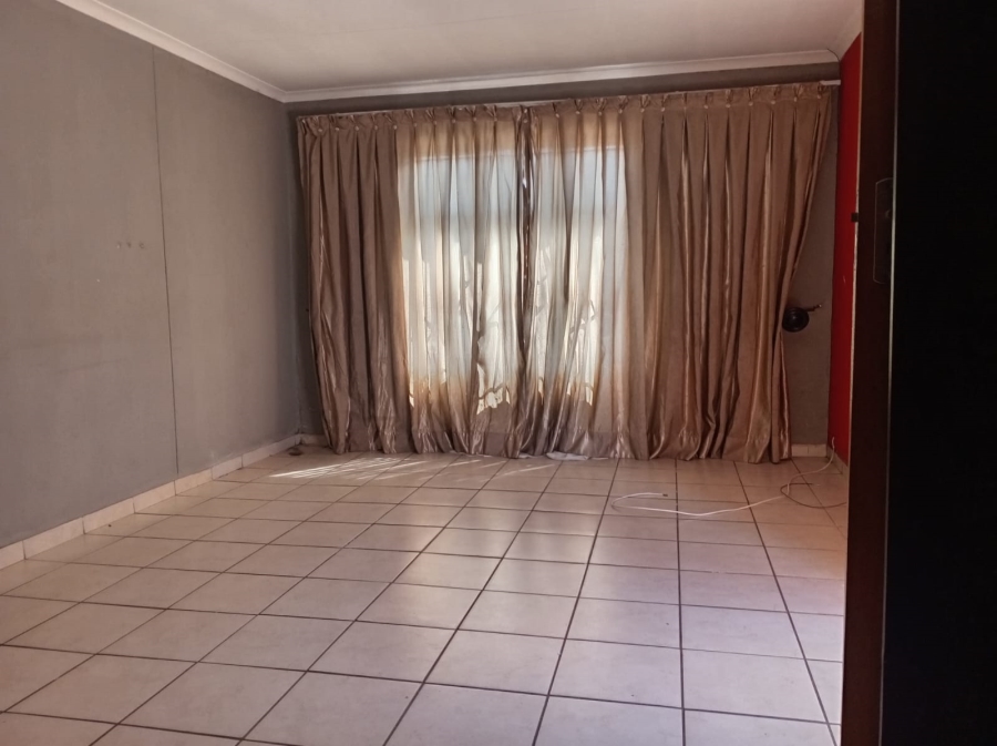 3 Bedroom Property for Sale in Lotus Gardens Gauteng