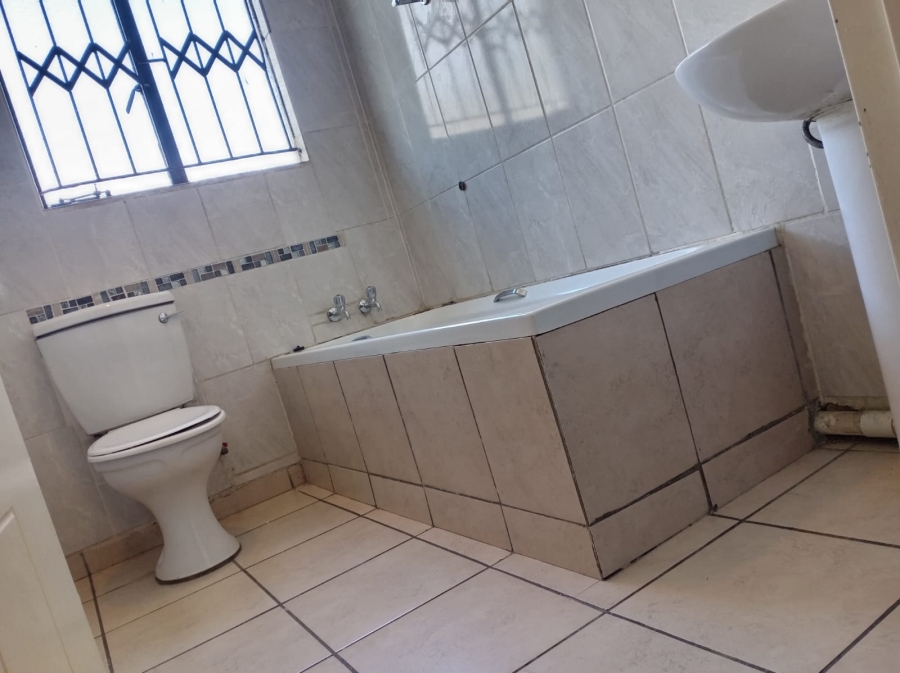 3 Bedroom Property for Sale in Lotus Gardens Gauteng
