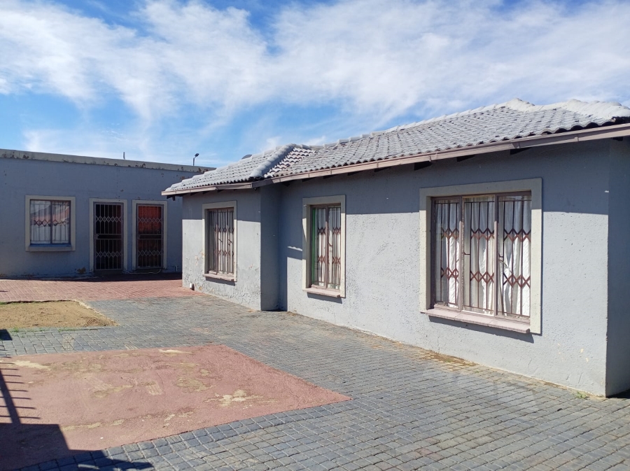 3 Bedroom Property for Sale in Lotus Gardens Gauteng