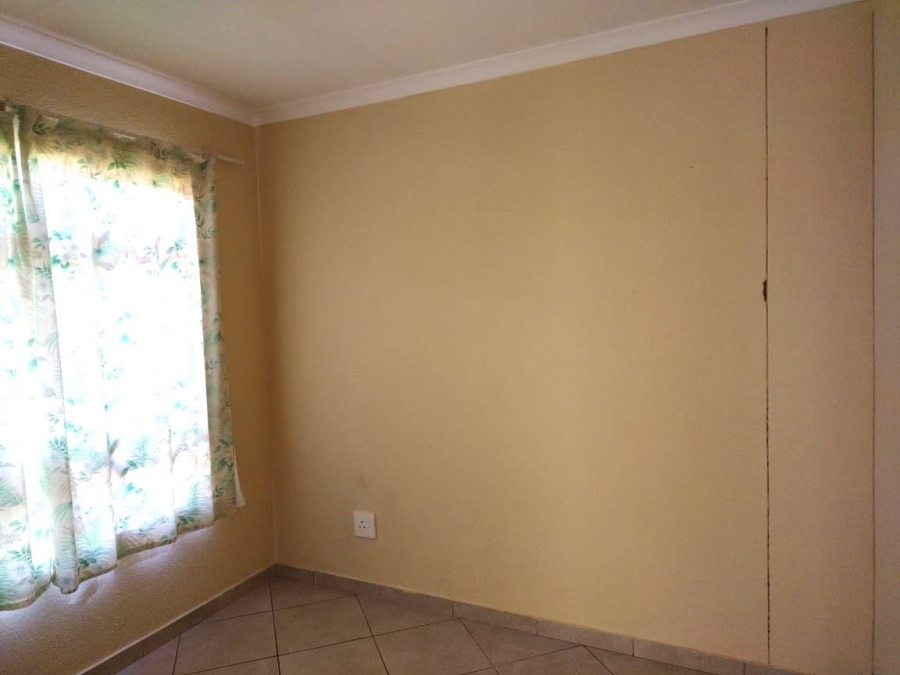 To Let 2 Bedroom Property for Rent in Danville Gauteng