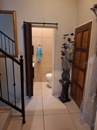 2 Bedroom Property for Sale in Wilgeheuwel Gauteng