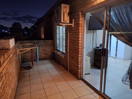 2 Bedroom Property for Sale in Wilgeheuwel Gauteng