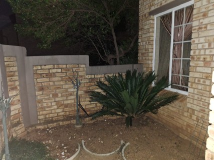 2 Bedroom Property for Sale in Wilgeheuwel Gauteng