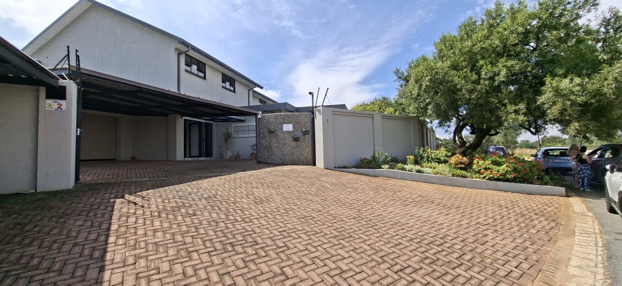 4 Bedroom Property for Sale in Noordkruin Gauteng