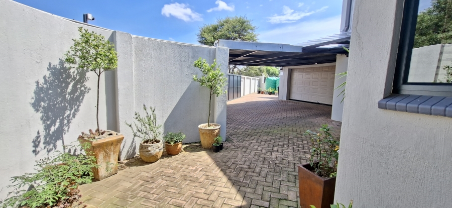 4 Bedroom Property for Sale in Noordkruin Gauteng