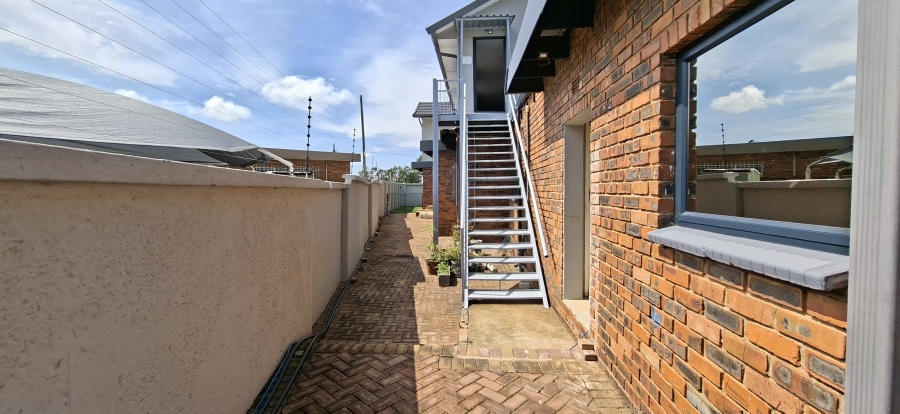 4 Bedroom Property for Sale in Noordkruin Gauteng