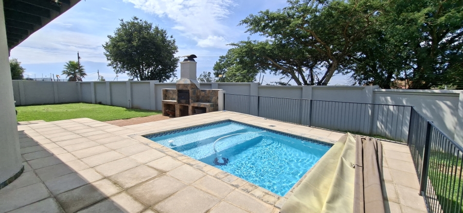 4 Bedroom Property for Sale in Noordkruin Gauteng