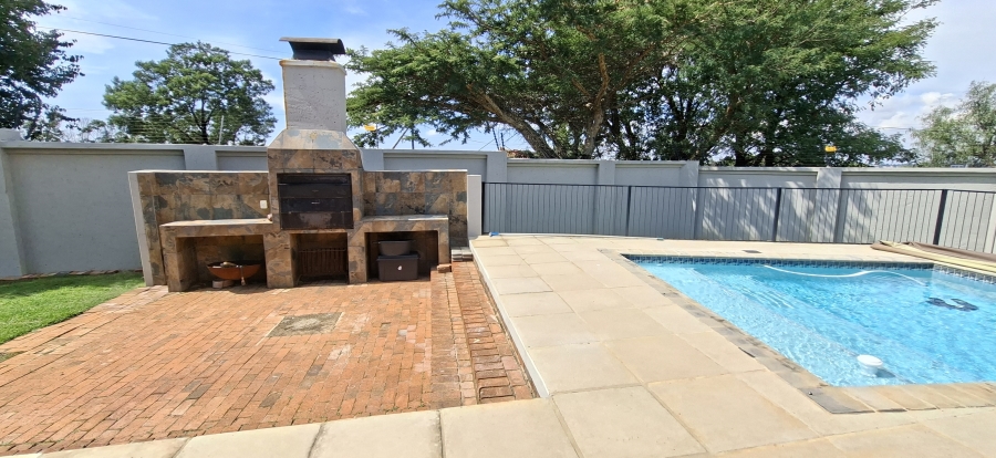 4 Bedroom Property for Sale in Noordkruin Gauteng